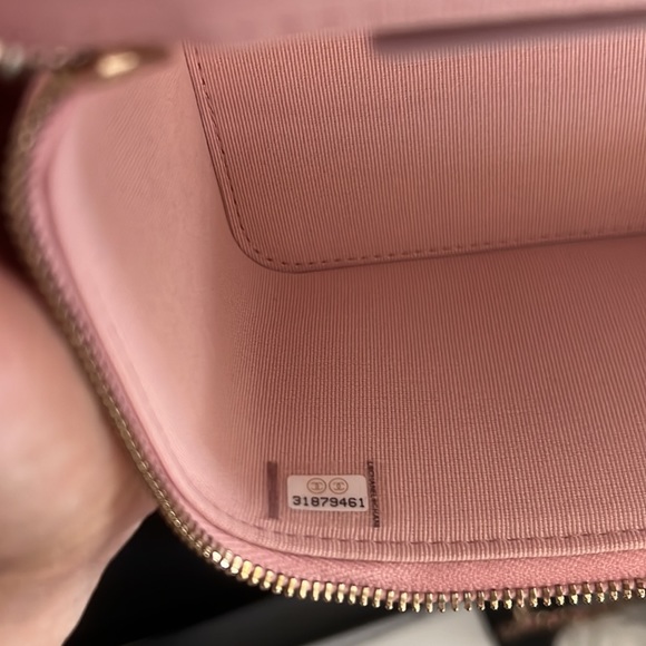 Chanel Vanity case 22C - Picture 11 of 14